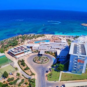 Asterias Beach Hotel